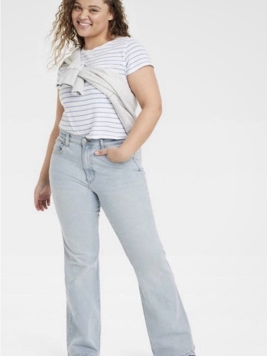 Target Denim - NWT Universal Thread High Rise FlareComfort Stretch Light Wash Jeans 8 Regular